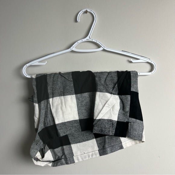 Old Navy White Buffalo Cheek Pajama Shorts - Picture 7 of 7